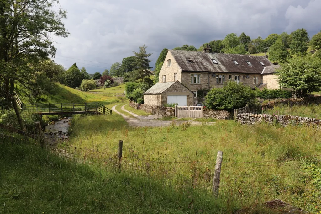 self-sufficient uk homestead